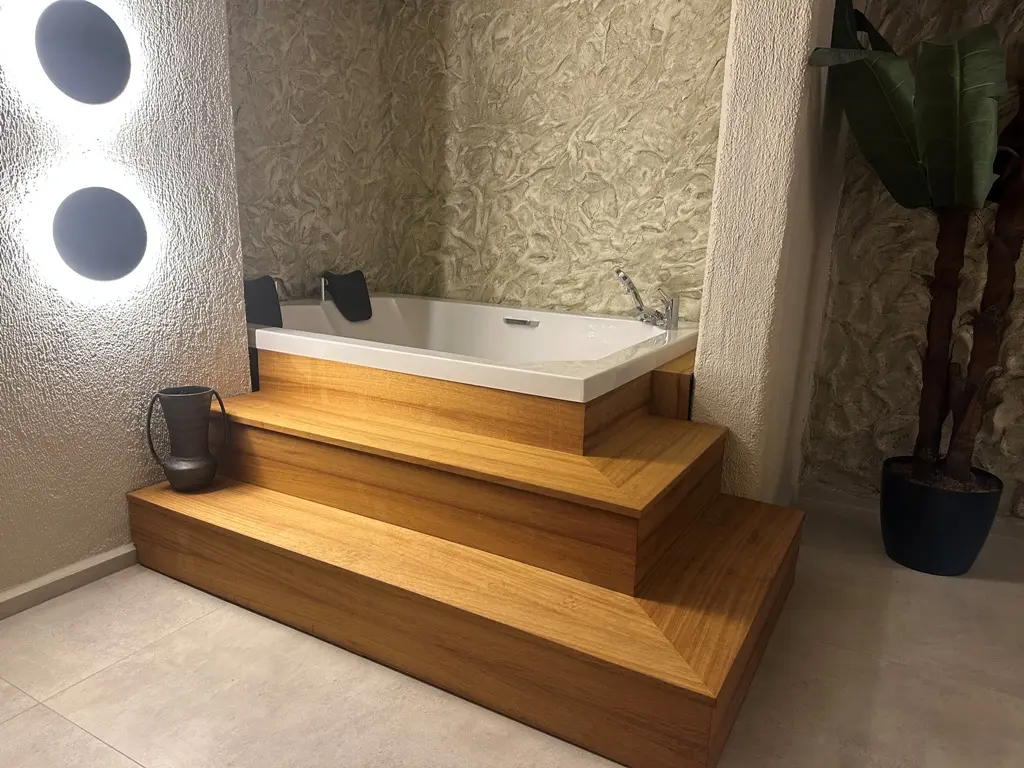 jacuzzi tub